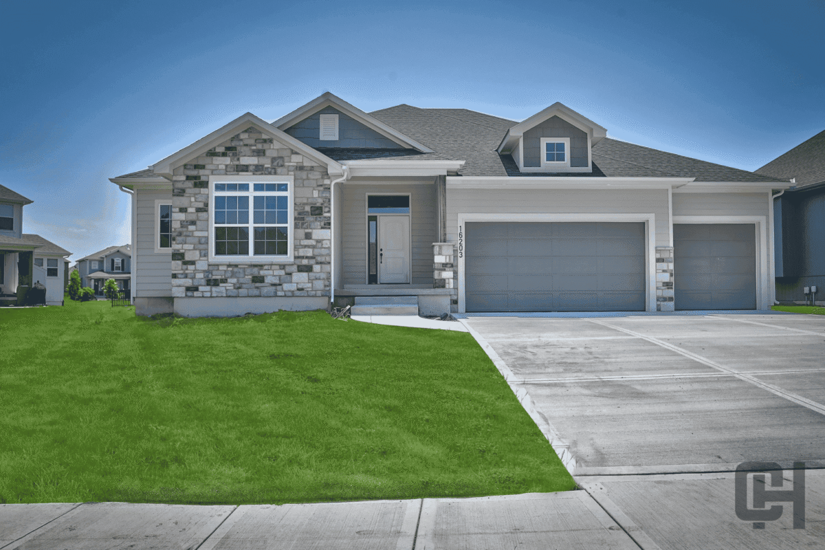 Verona II Front Exterior By Comerio Homes