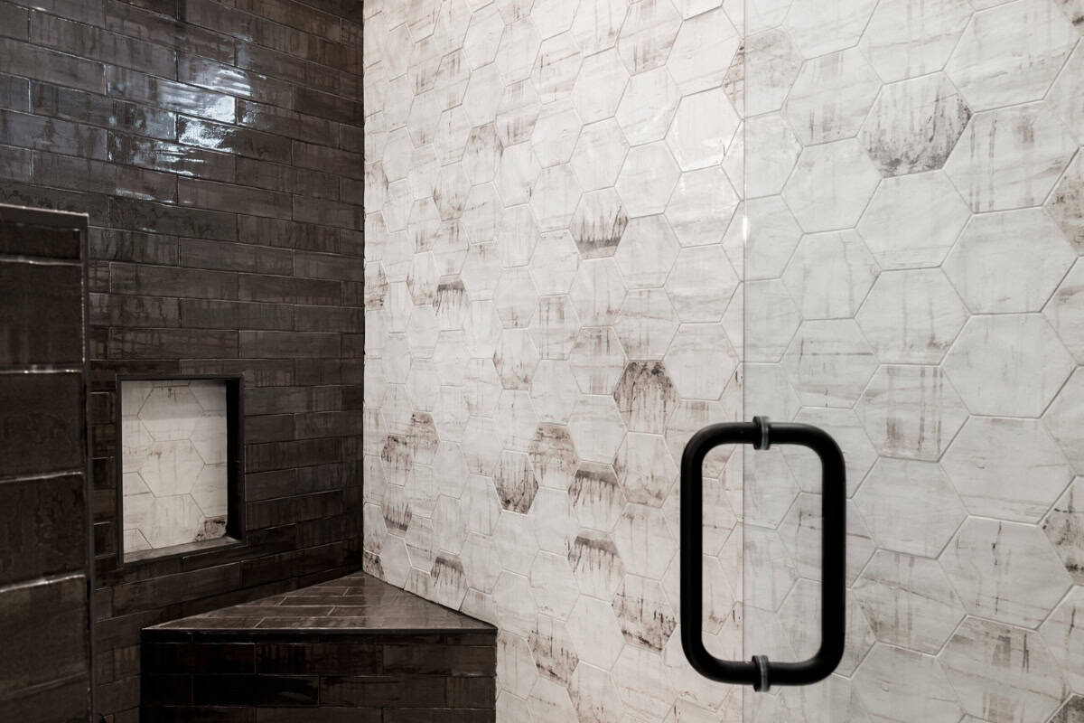 Tile Shower With Built In Soap Niche