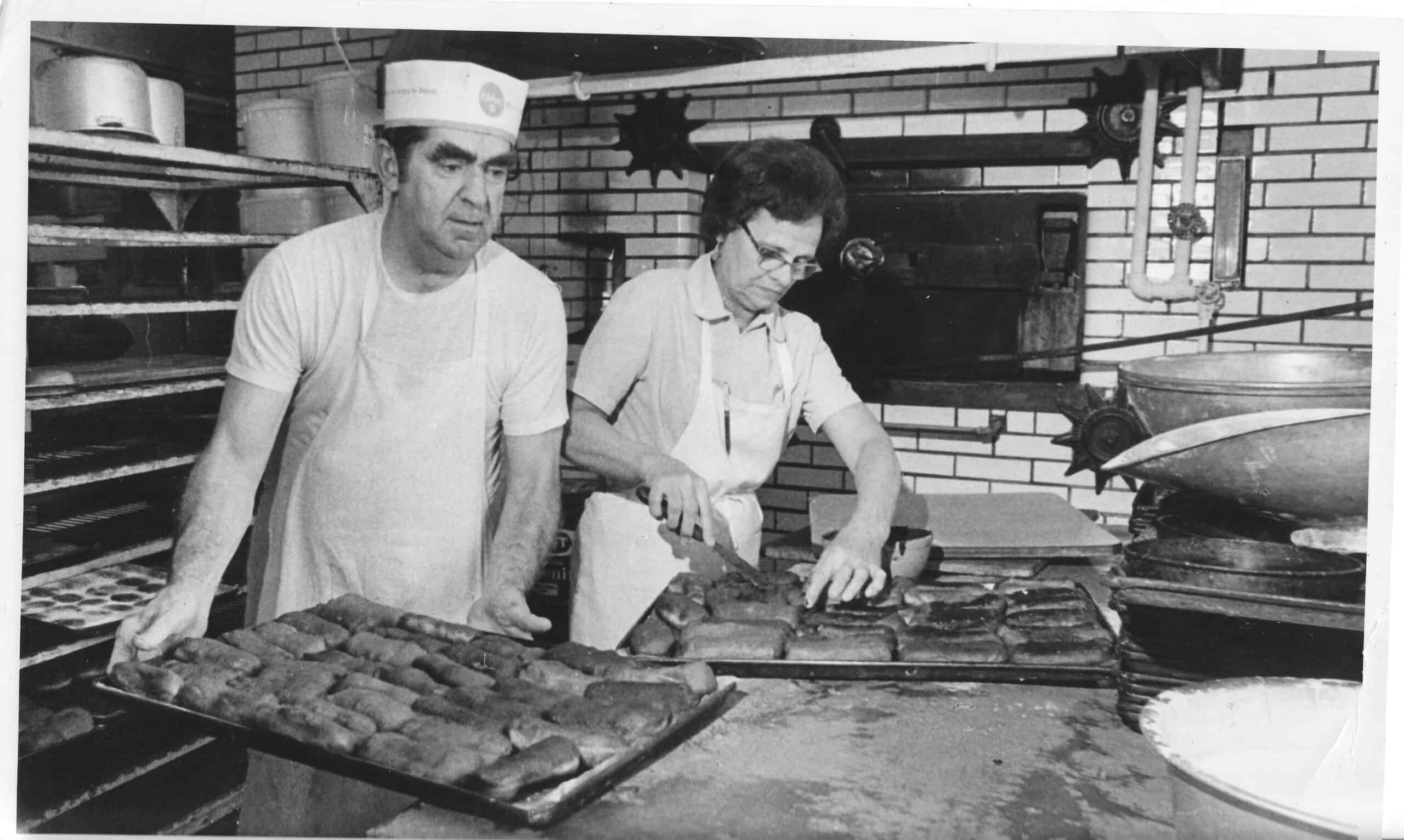 Historic Comerio Family Bakery In 1975