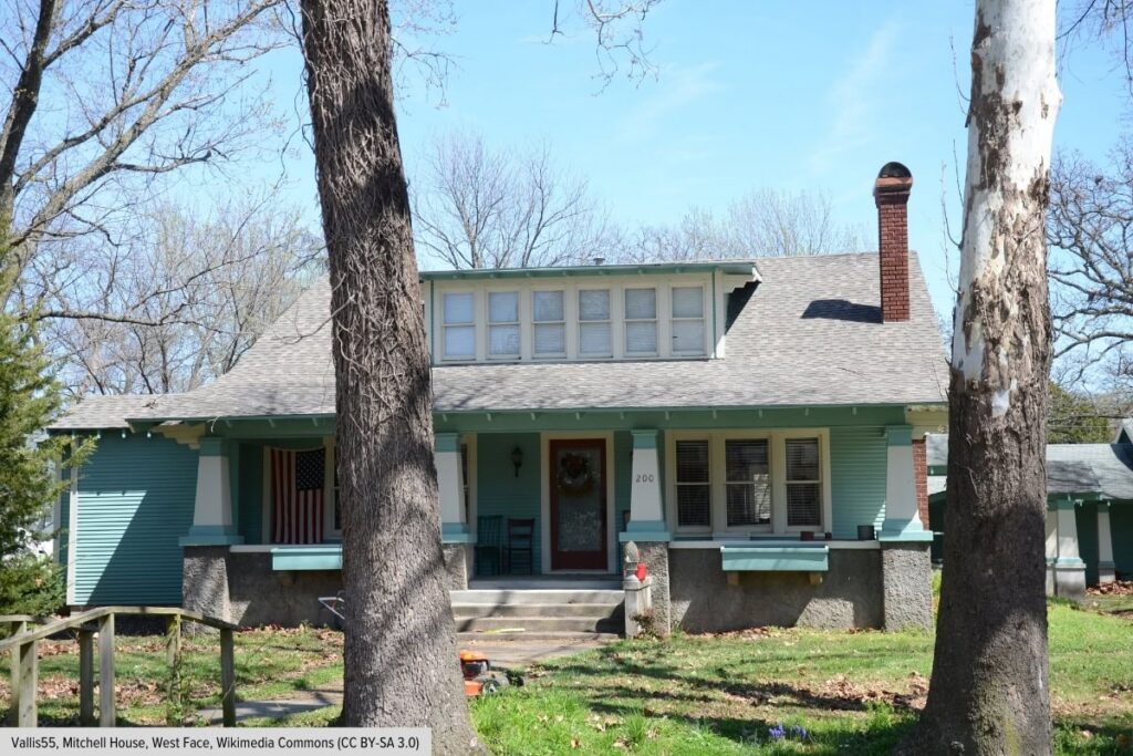 Historic Mitchell House In Gentry Arkansas