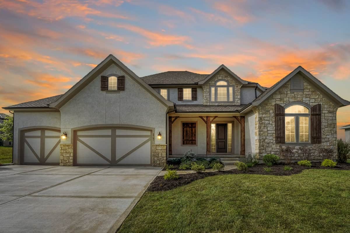 Exterior shot of a Lago home