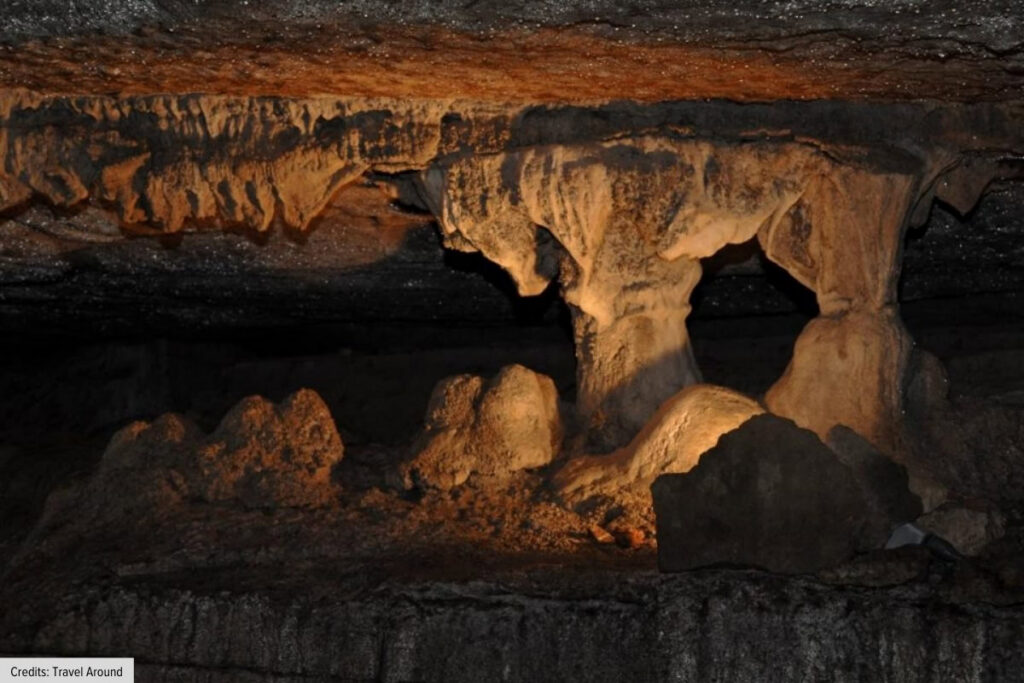 War Eagle Cavern Near Rogers Arkansas